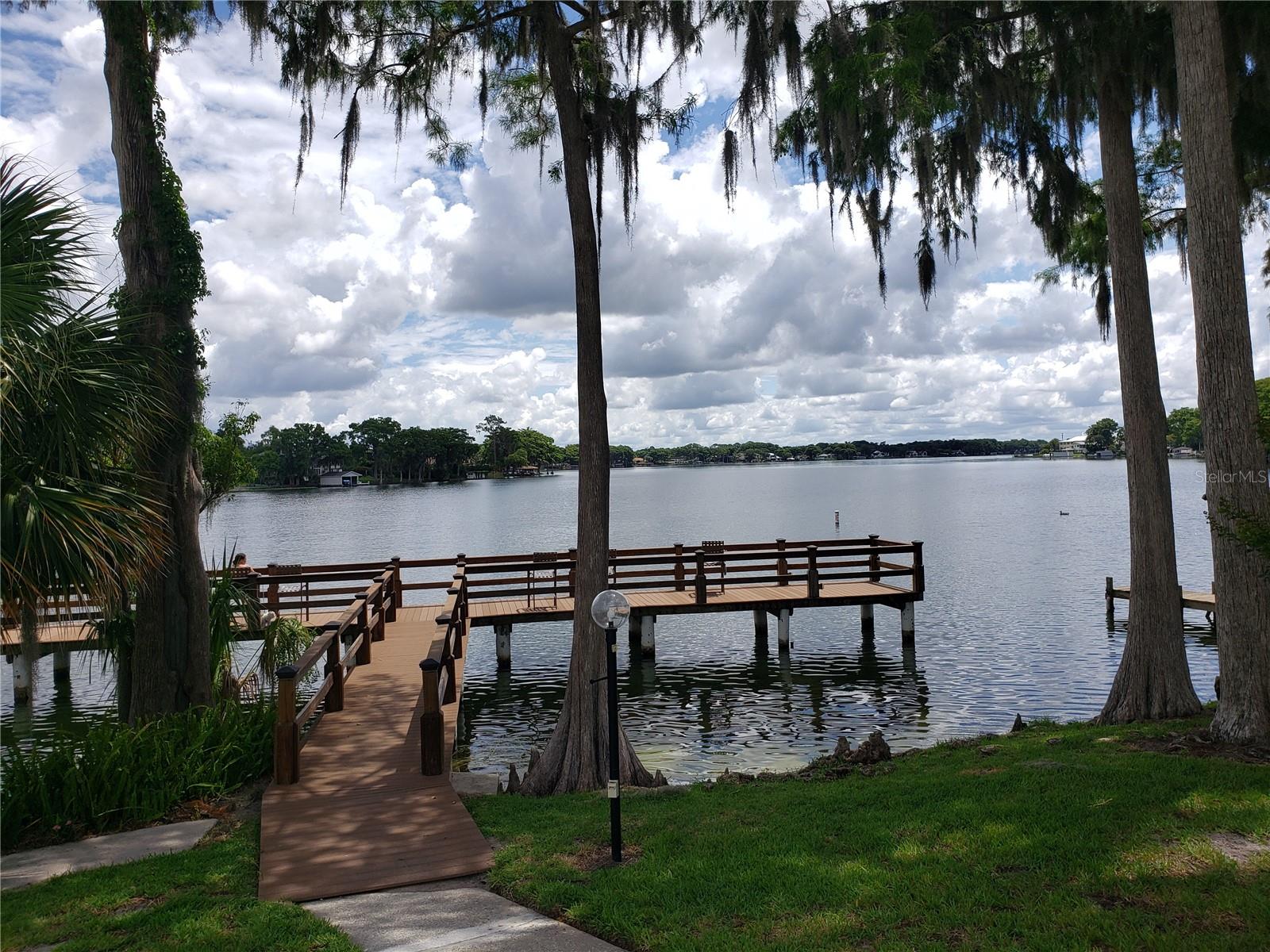 LAKE MAITLAND TERRACE APTS - Residential