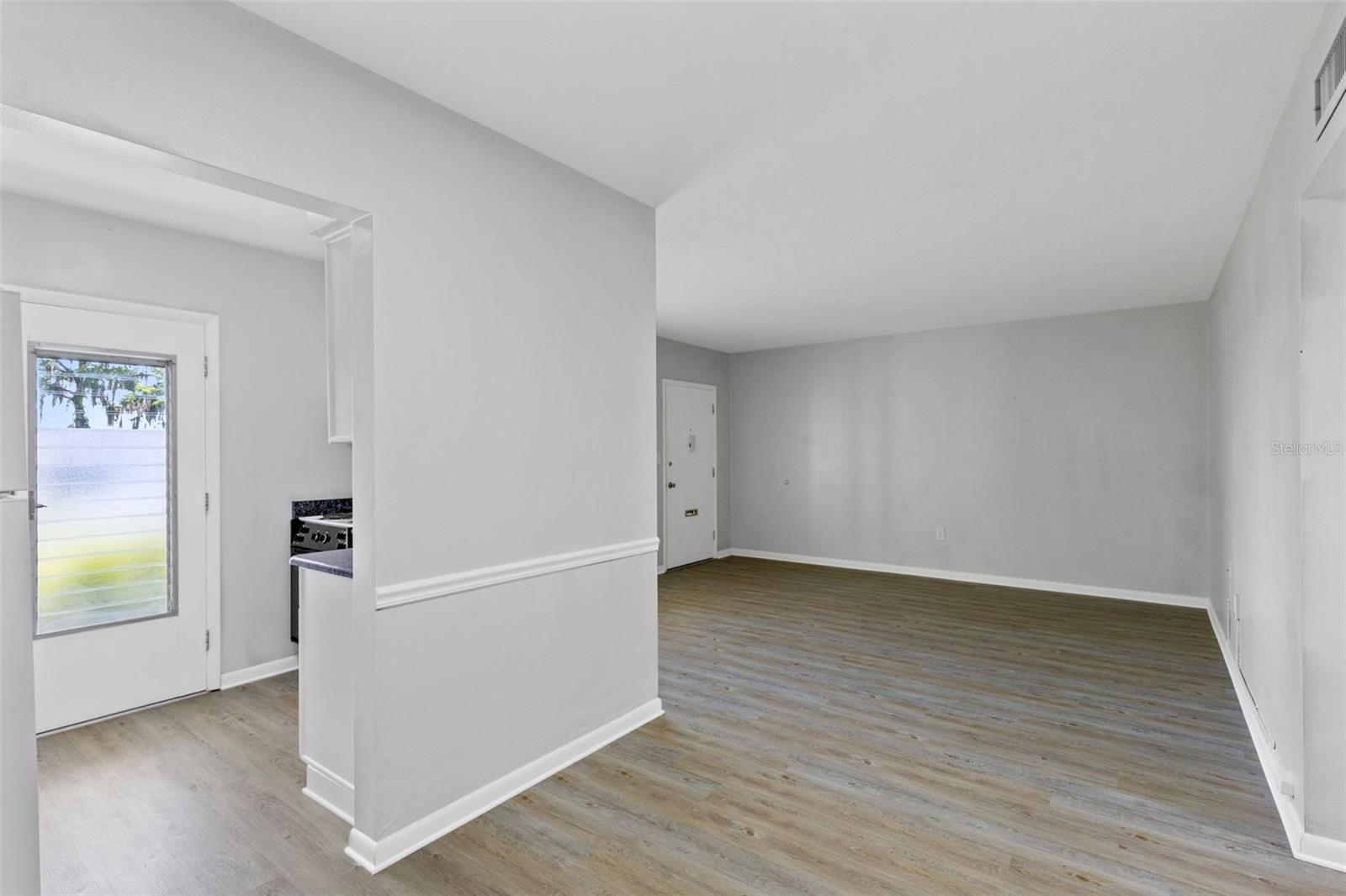 LAKE MAITLAND TERRACE APTS - Residential