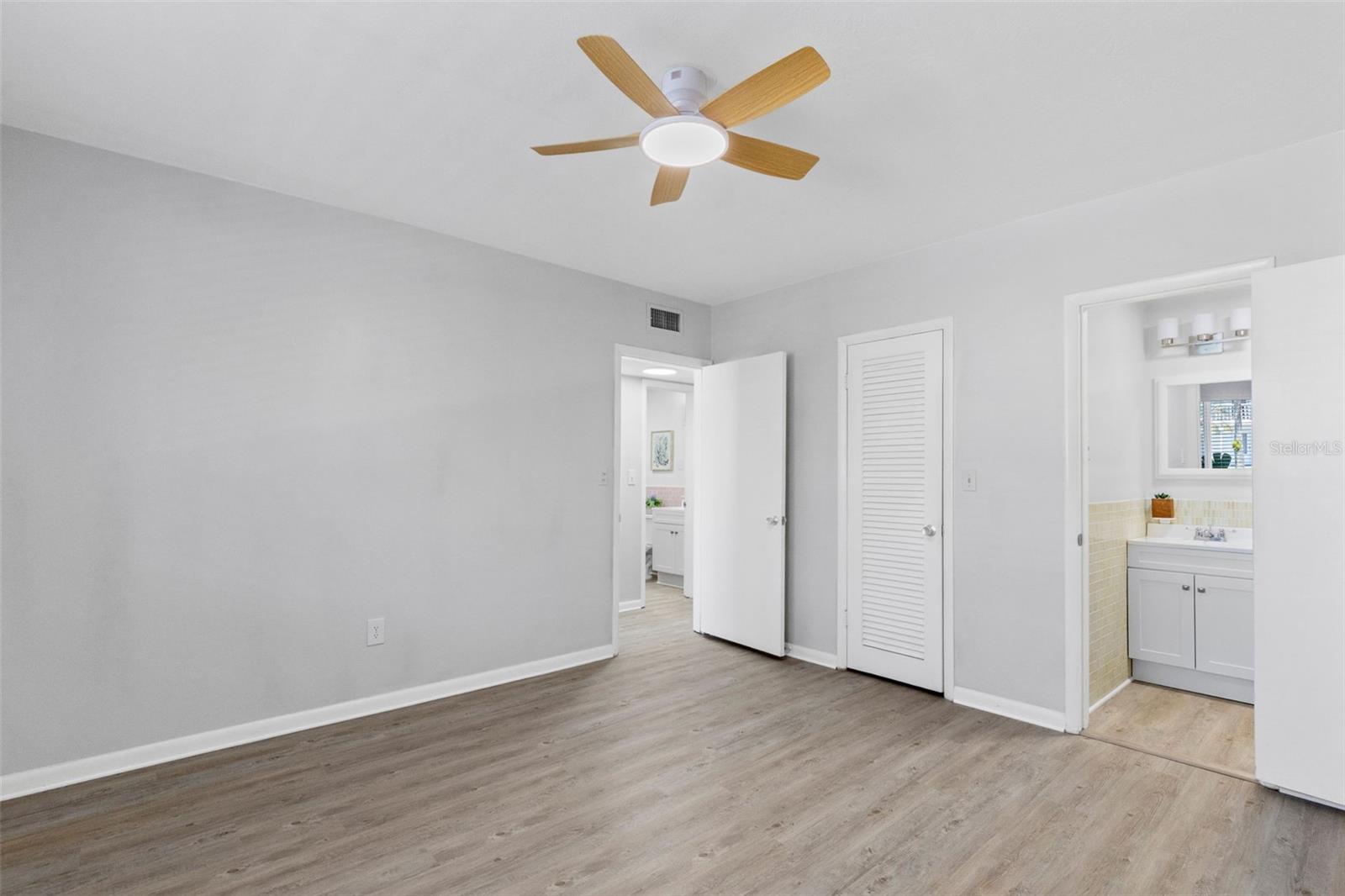 LAKE MAITLAND TERRACE APTS - Residential