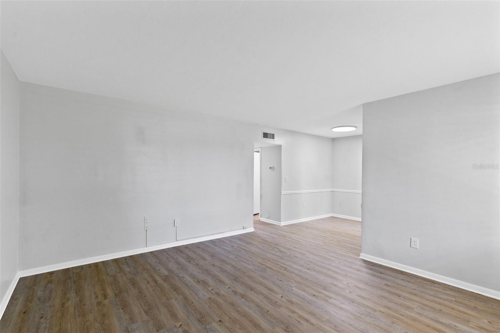 LAKE MAITLAND TERRACE APTS - Residential