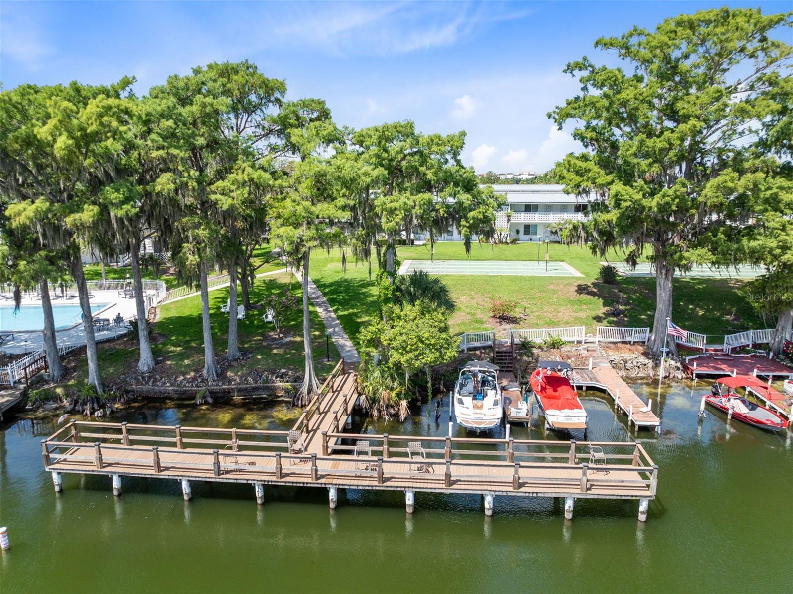LAKE MAITLAND TERRACE APTS - Residential