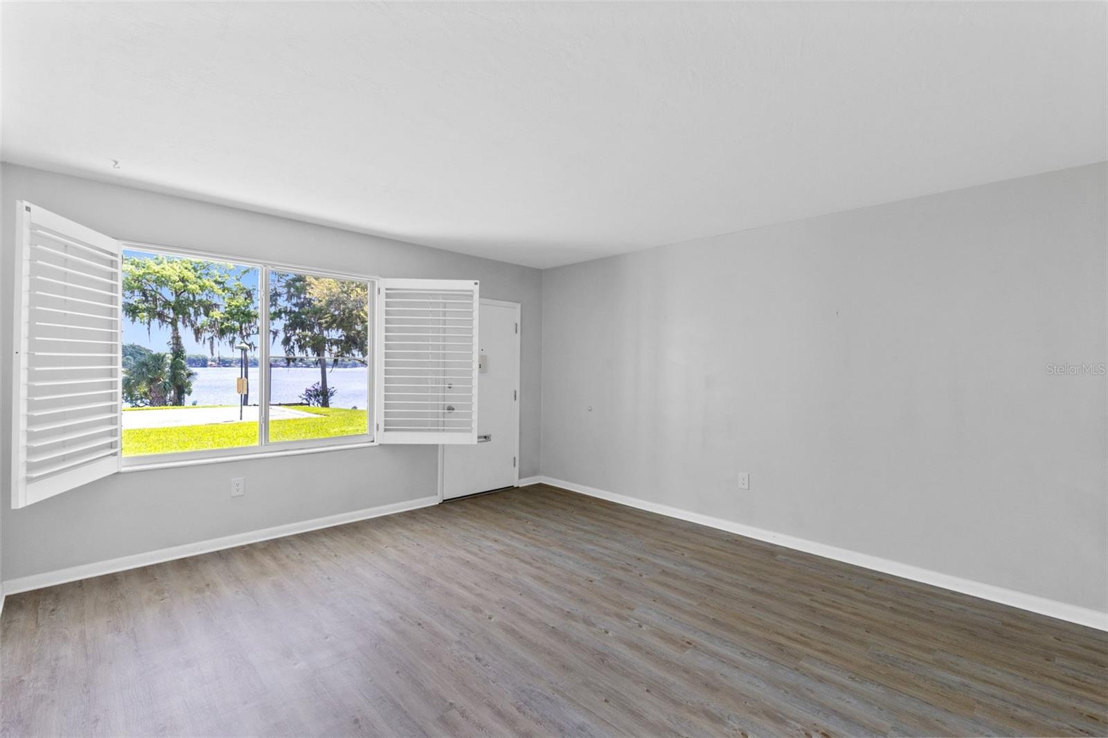 LAKE MAITLAND TERRACE APTS - Residential