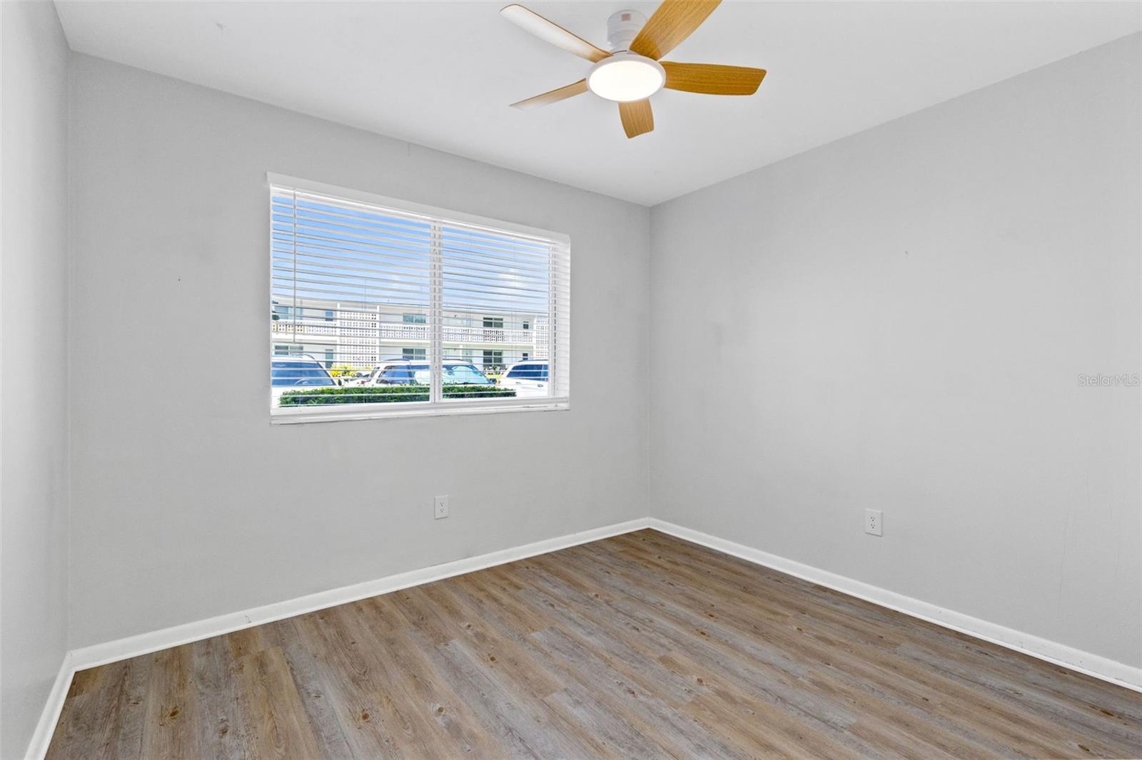 LAKE MAITLAND TERRACE APTS - Residential