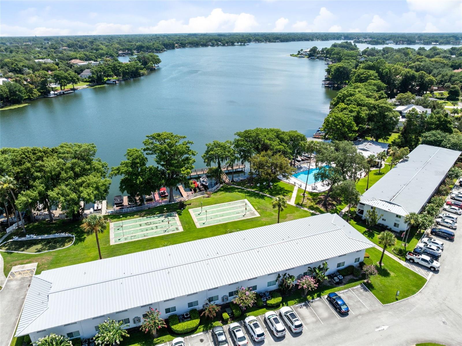 LAKE MAITLAND TERRACE APTS - Residential