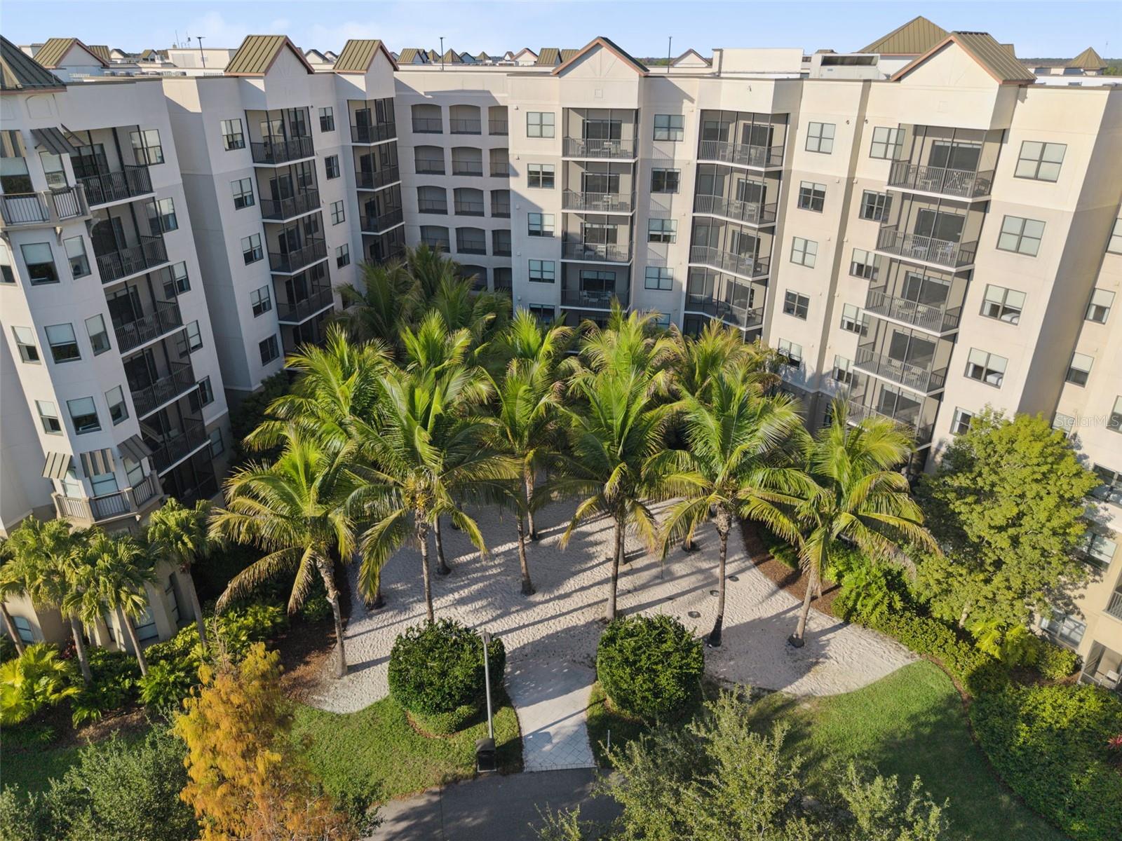 GROVE RESIDENCE & SPA HOTEL CONDO 1 - Residential