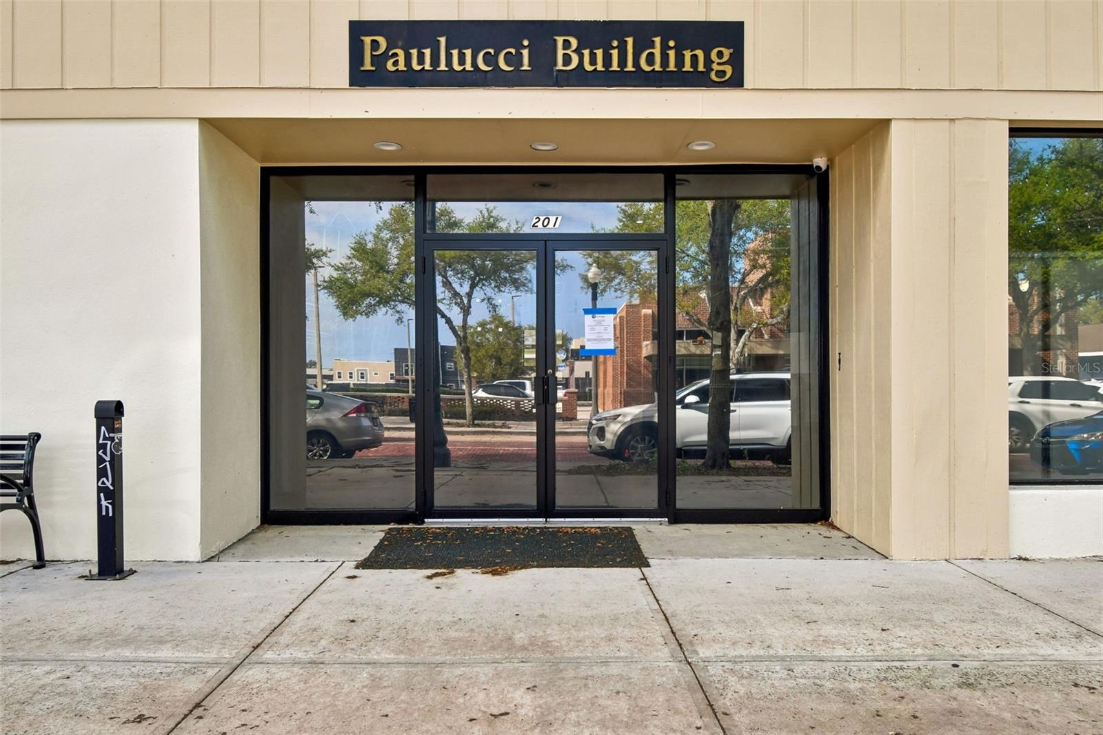 Rare opportunity to establish your business in the heart of Historic Downtown Sanford! Now available: new-to-market restaurant, retail, and office spaces located at one of the most desirable “Main & Main” locations in Downtown Sanford, FL.More than 50 offices ranging from 200 square feet to 500 square feet. Break room and waiting area available for common use
Situated among brick-lined streets, charming storefronts, award-winning restaurants, and thriving local businesses, this property offers an exceptional environment to launch, expand, or relocate your business.
Downtown Sanford attracts both locals and visitors with its craft breweries, gastropubs, art galleries, boutique shops, and entertainment venues. Just steps away, the scenic Sanford RiverWalk offers beautiful waterfront views along Lake Monroe. The district is also known for its year-round events, street festivals, farmers' markets, and live entertainment, creating strong foot traffic and a dynamic atmosphere for businesses.