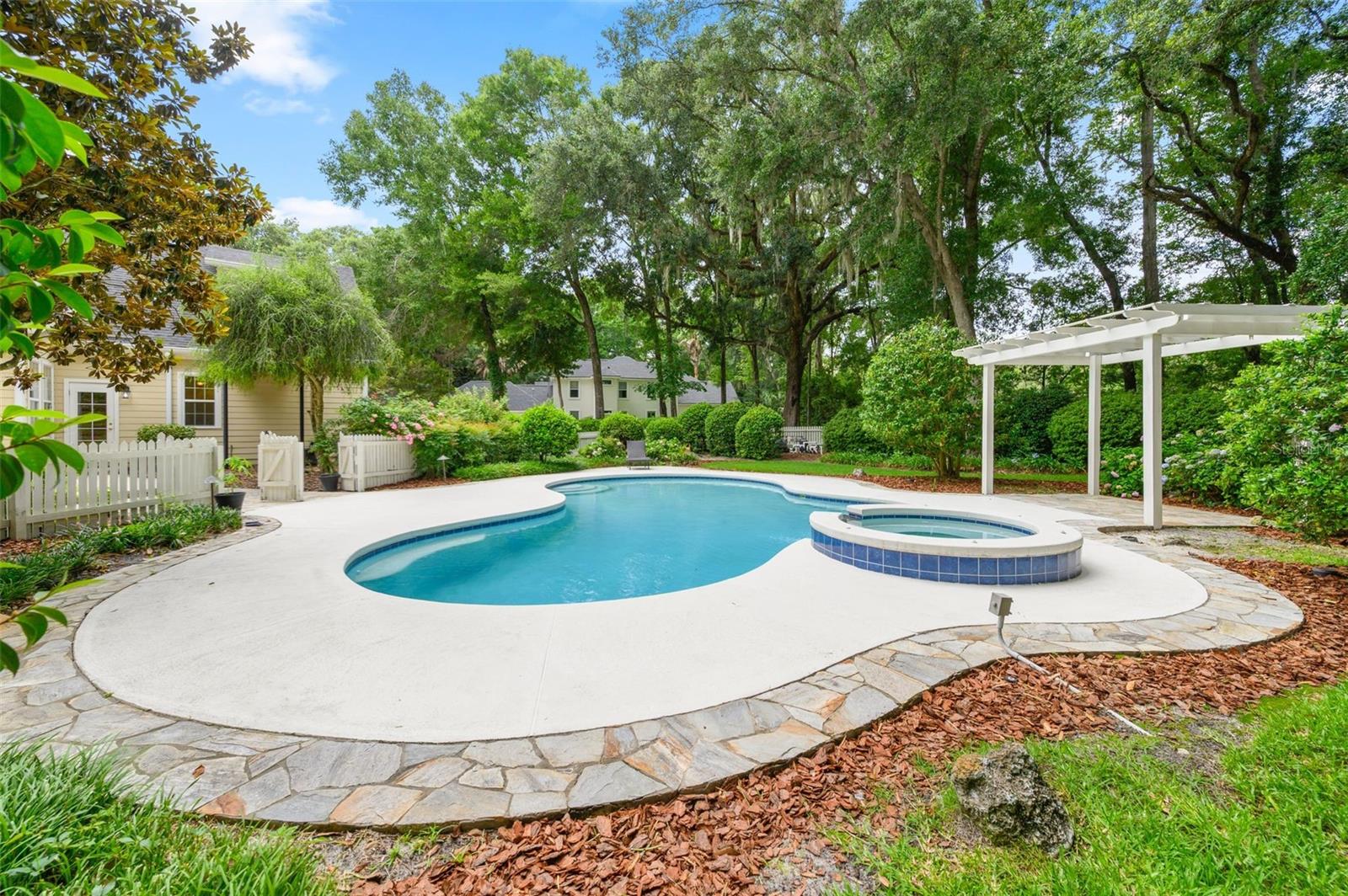 HAILE PLANTATION UNIT 18 PH III - Residential