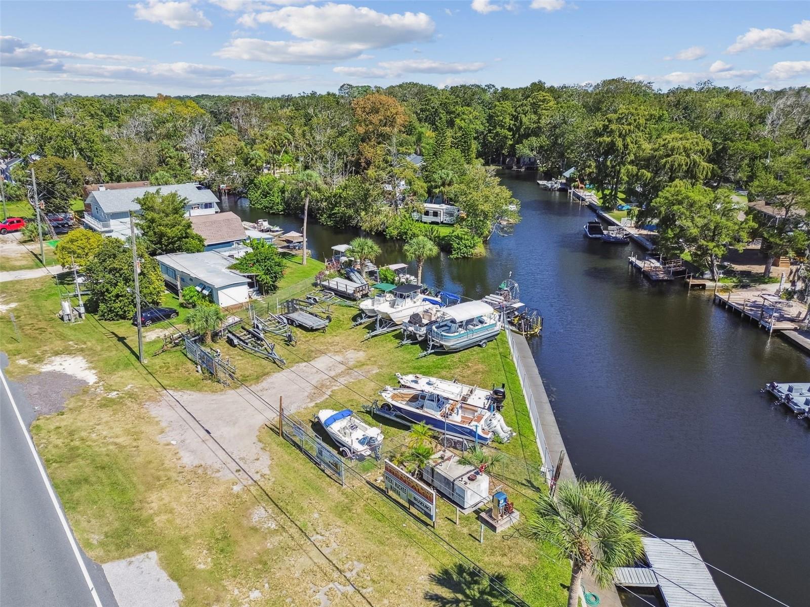 WEEKI WACHEE GARDENS - Commercial Sale