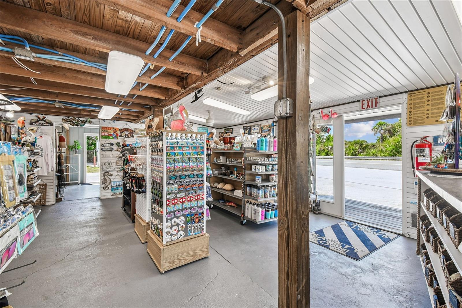 WEEKI WACHEE GARDENS - Commercial Sale