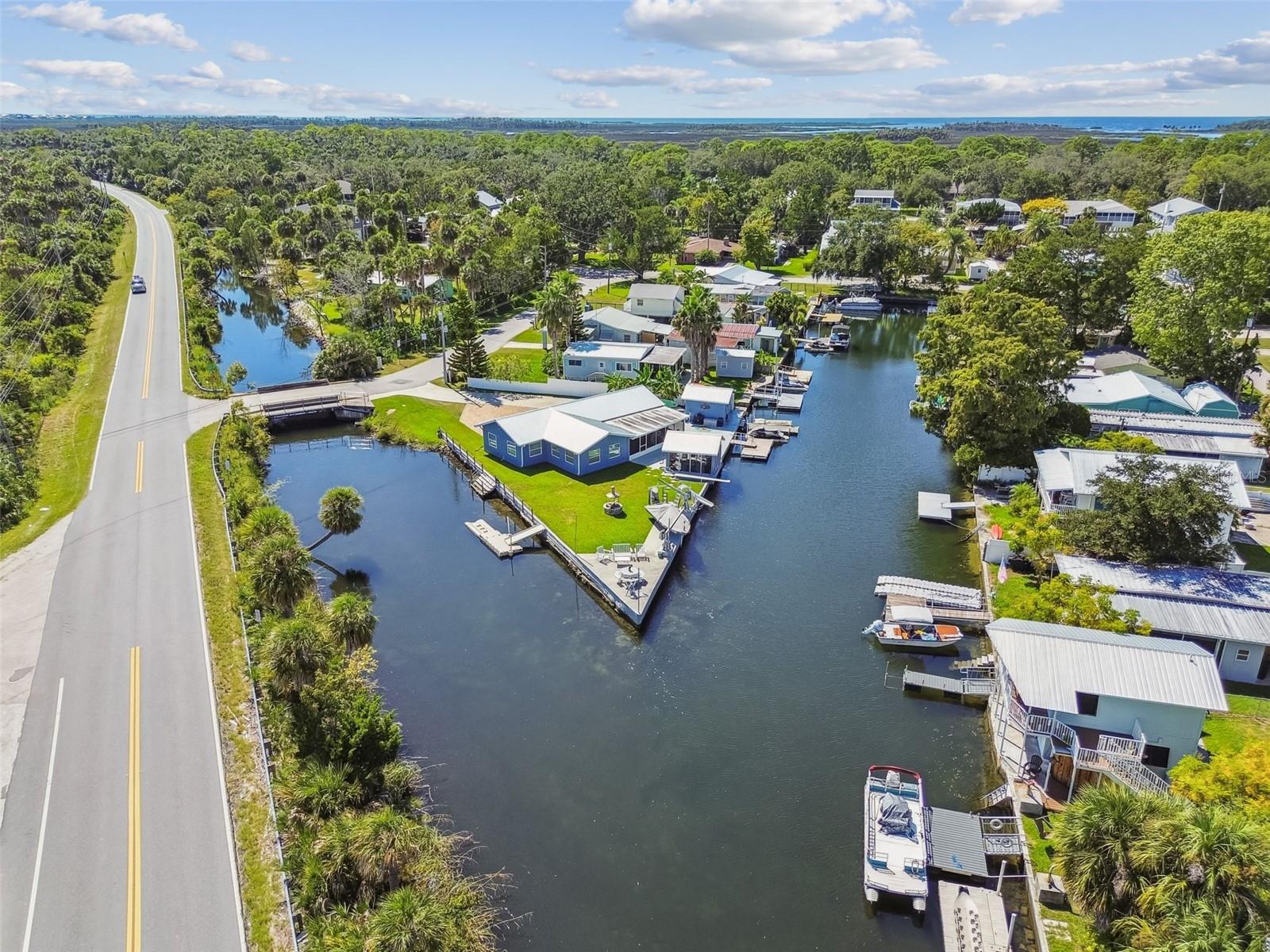 WEEKI WACHEE GARDENS - Commercial Sale