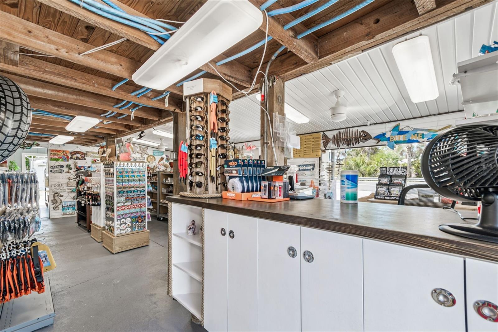 WEEKI WACHEE GARDENS - Commercial Sale