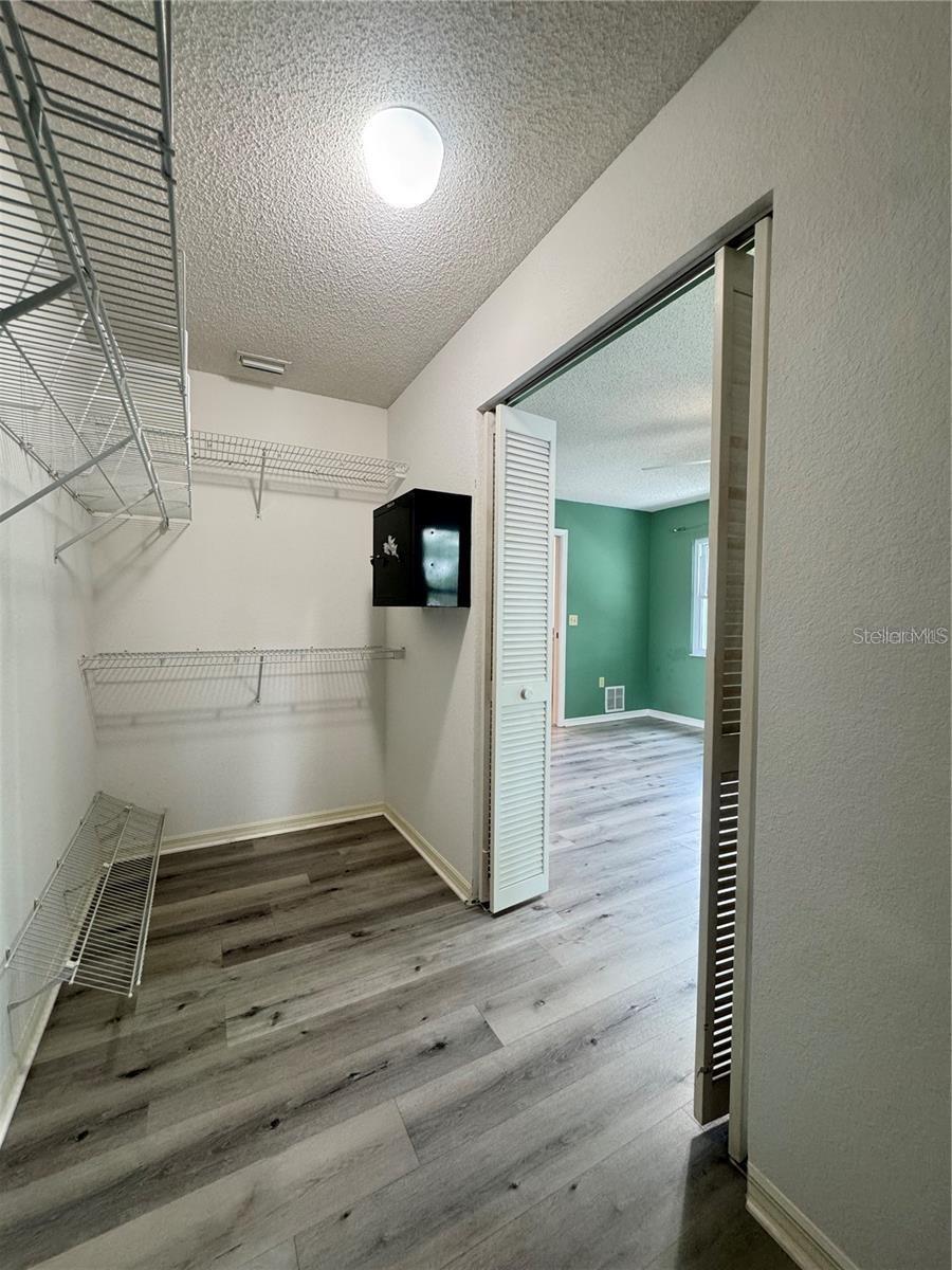 LONGWOOD RUN - Residential Lease