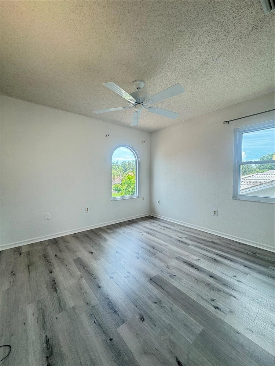 LONGWOOD RUN - Residential Lease