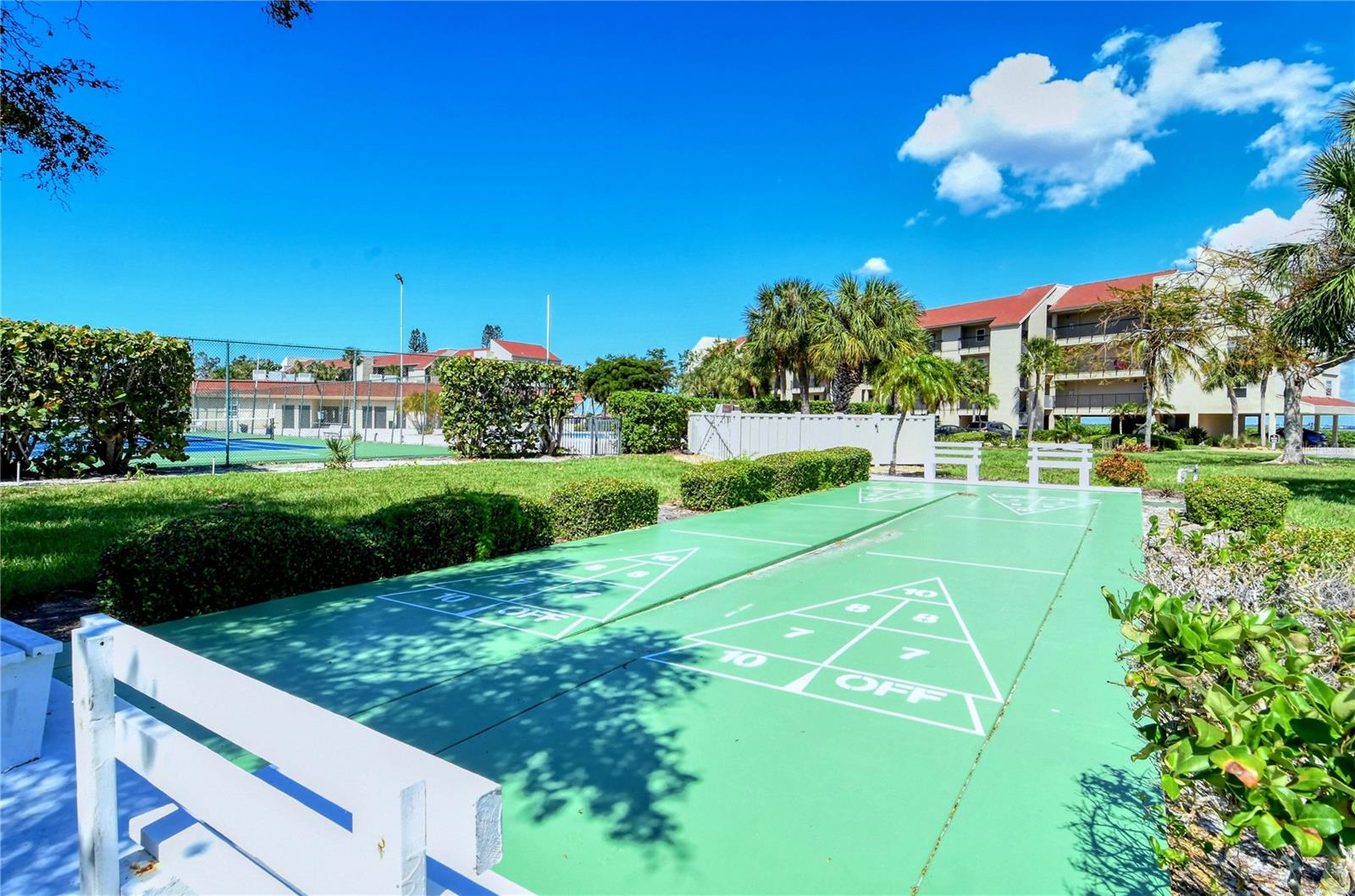 WINDWARD BAY AMD - Residential