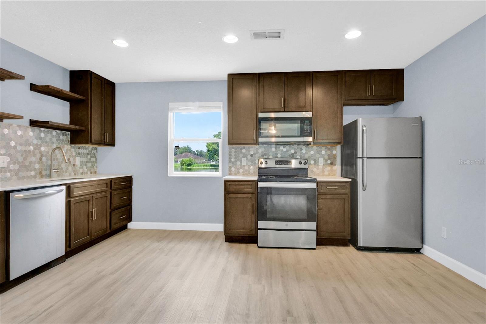 WASHINGTON SHORES 3RD ADD - Residential