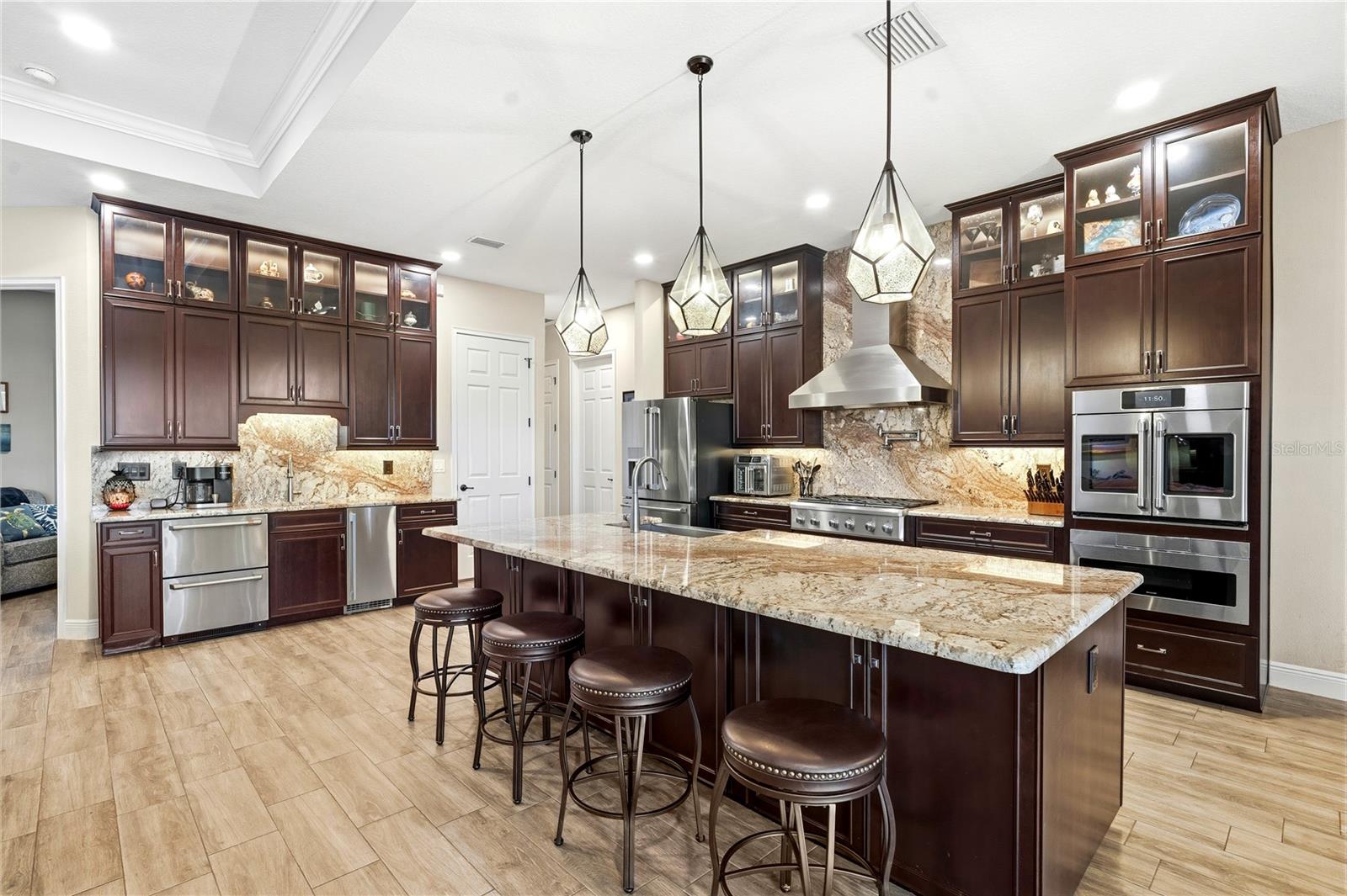 GLEN LAKES - Residential
