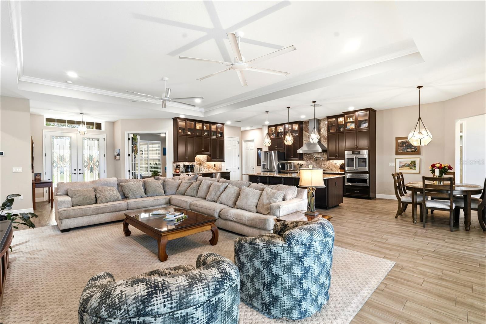 GLEN LAKES - Residential