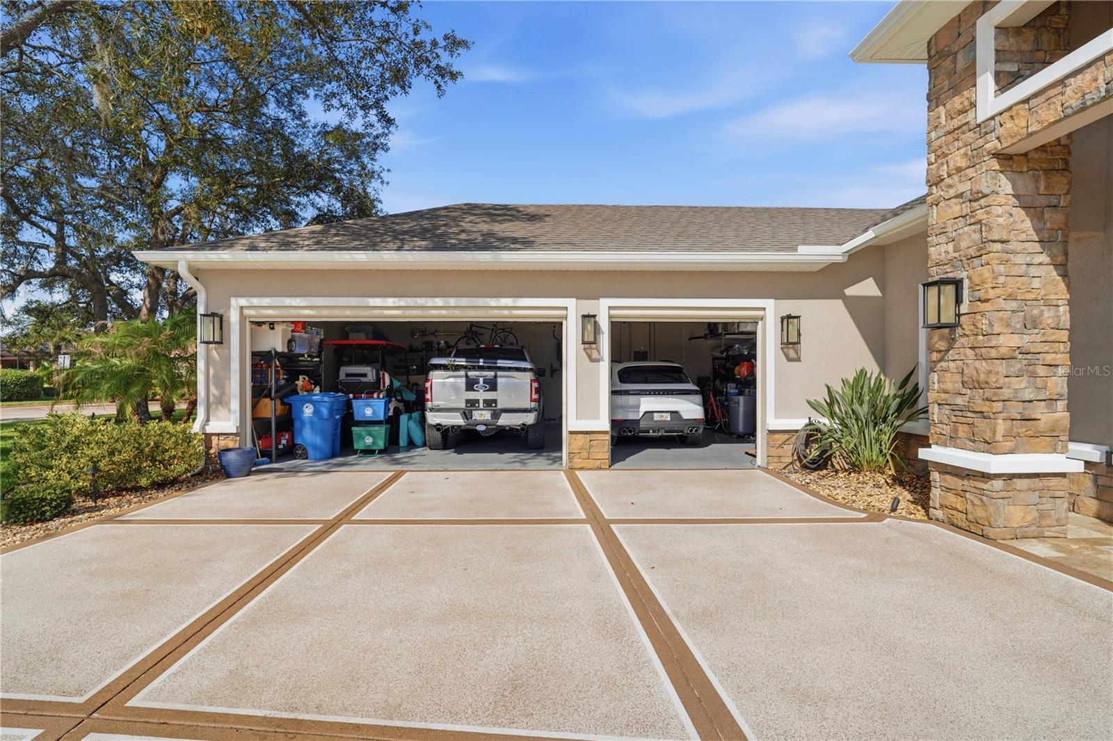 GLEN LAKES - Residential