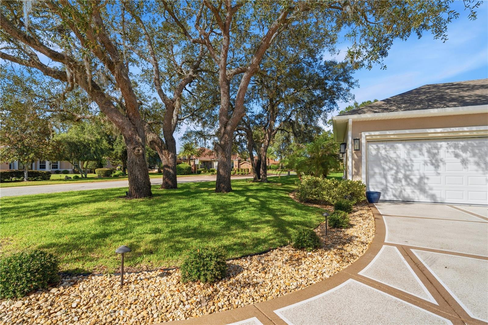 GLEN LAKES - Residential