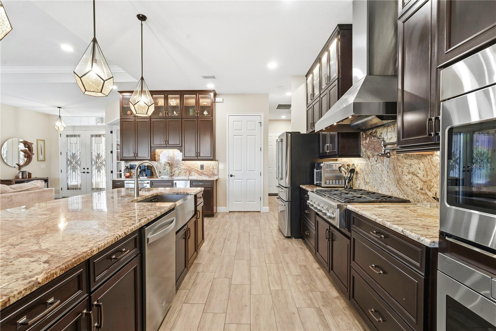 GLEN LAKES - Residential