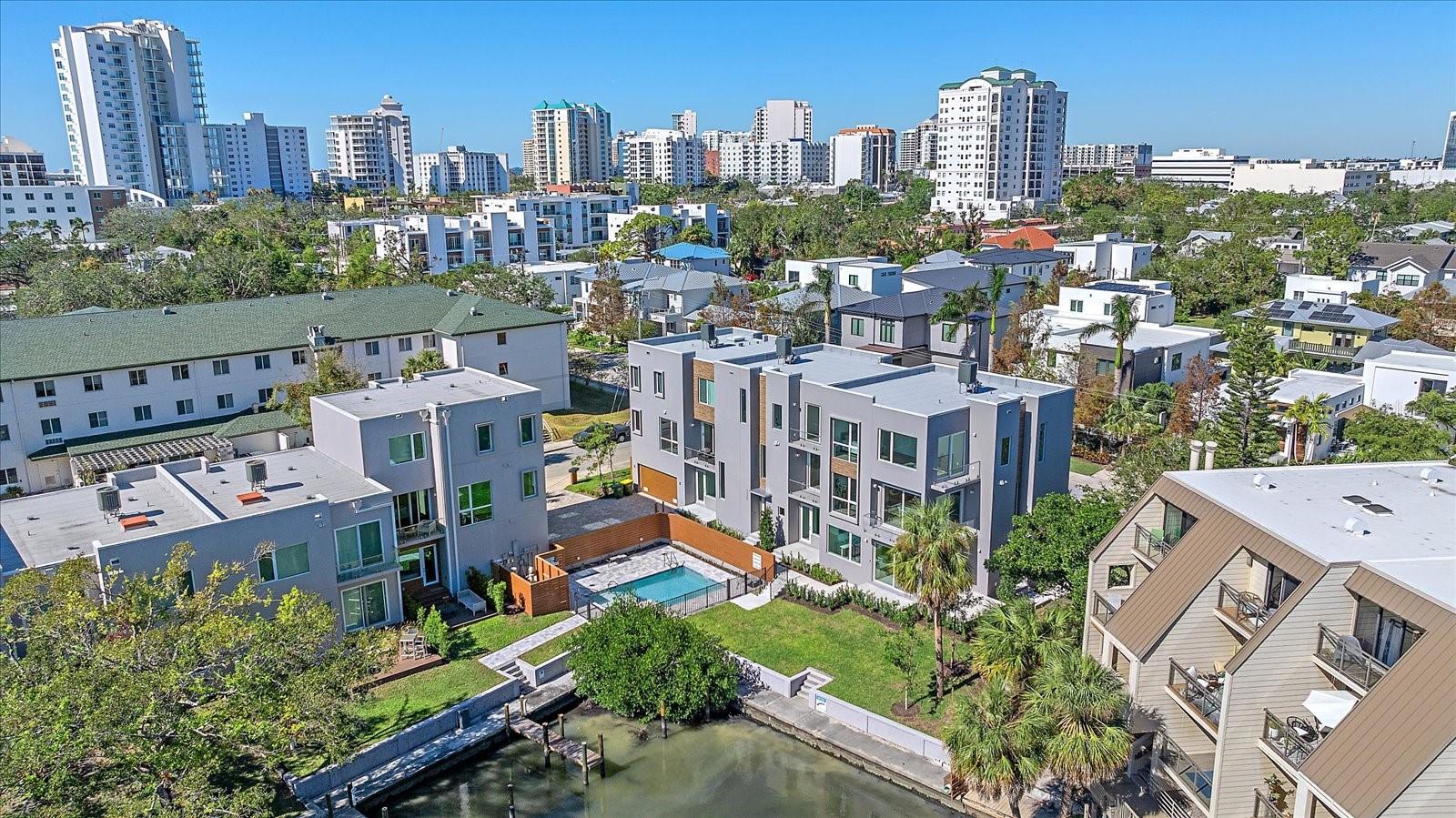 LAUREL ON THE WATER - Residential