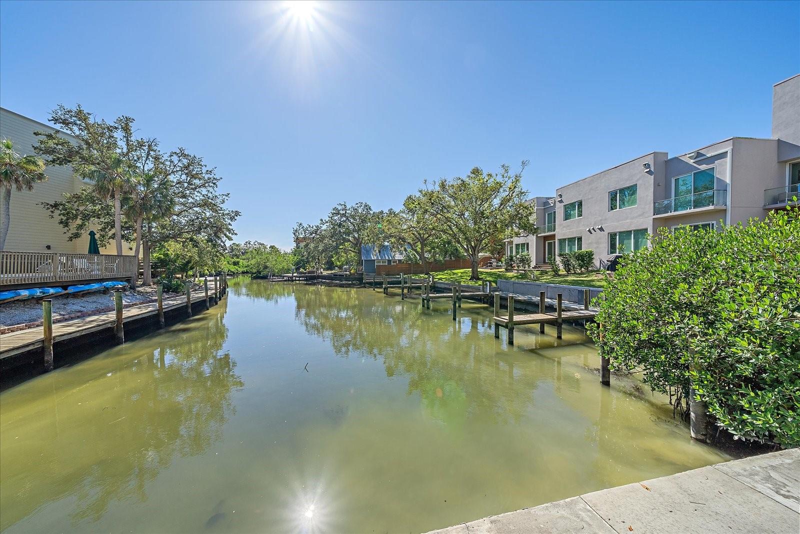 LAUREL ON THE WATER - Residential