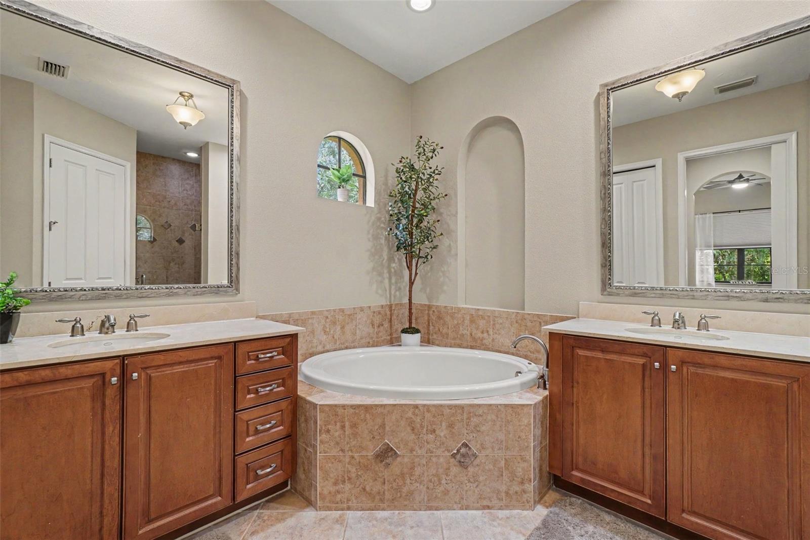 BOUGAINVILLEA PLACE - Residential