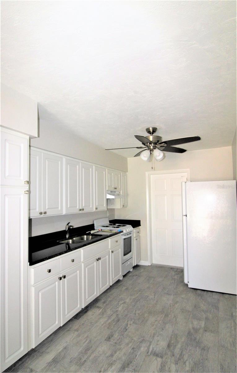 GULF GATE MANOR - Residential Lease