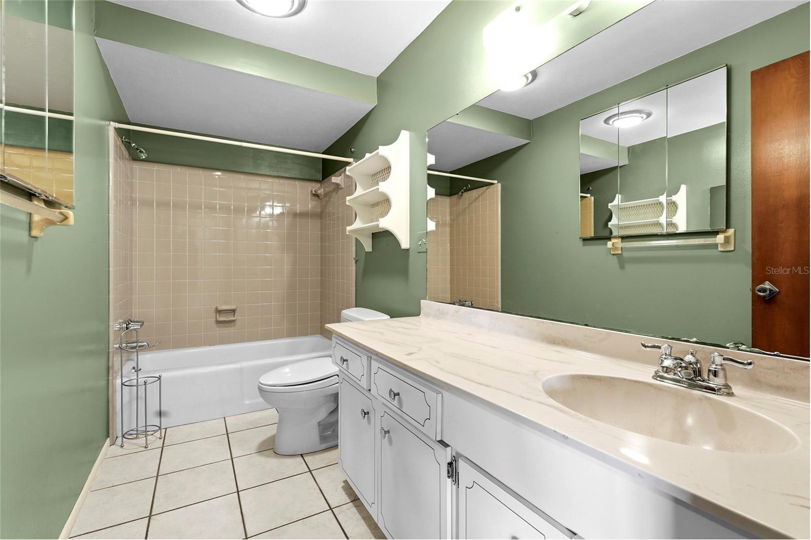 WHITFIELD COUNTRY CLUB HEIGHTS UN 5 - Residential