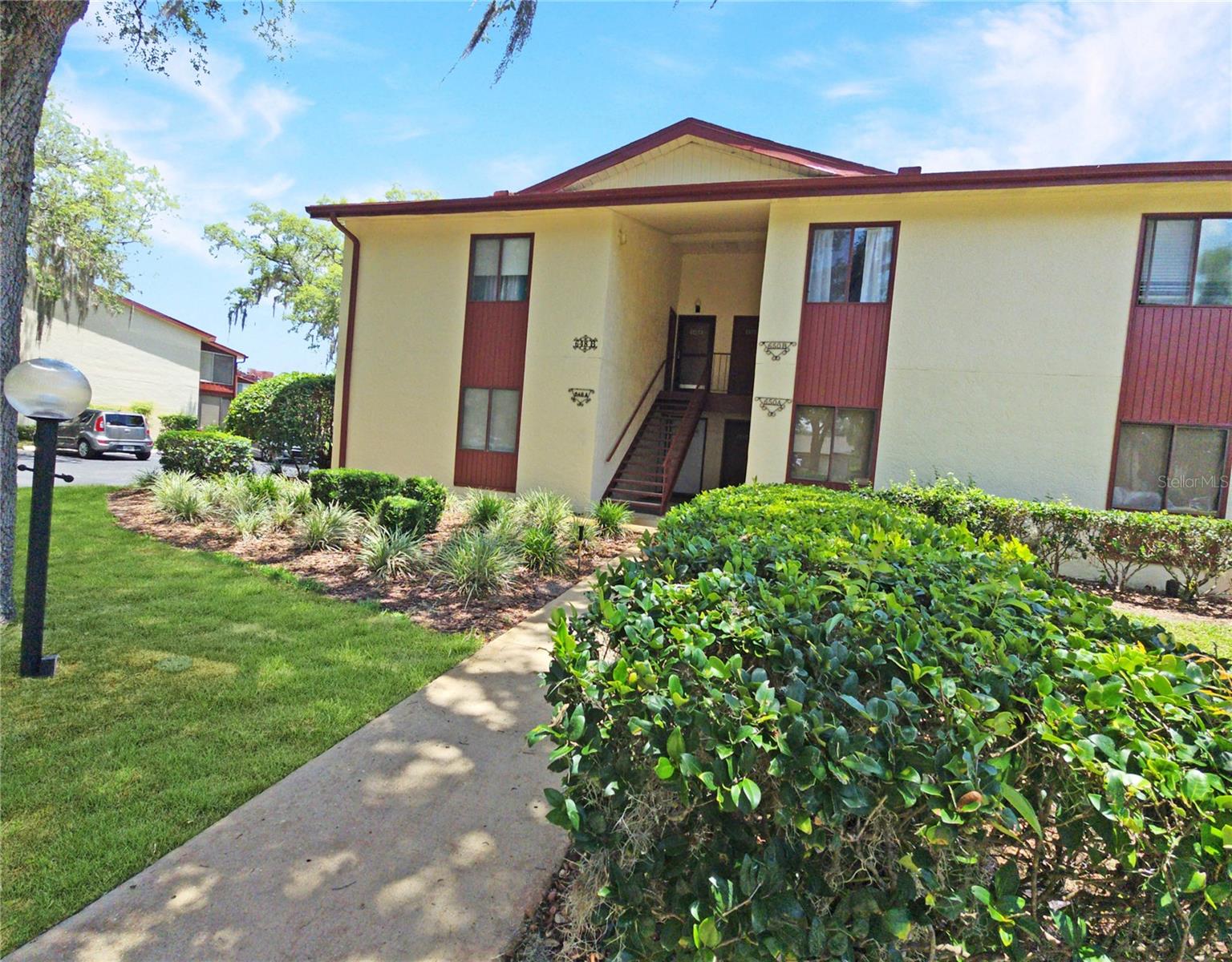TWIN LAKES VILLAGE EAST CONDO - Residential
