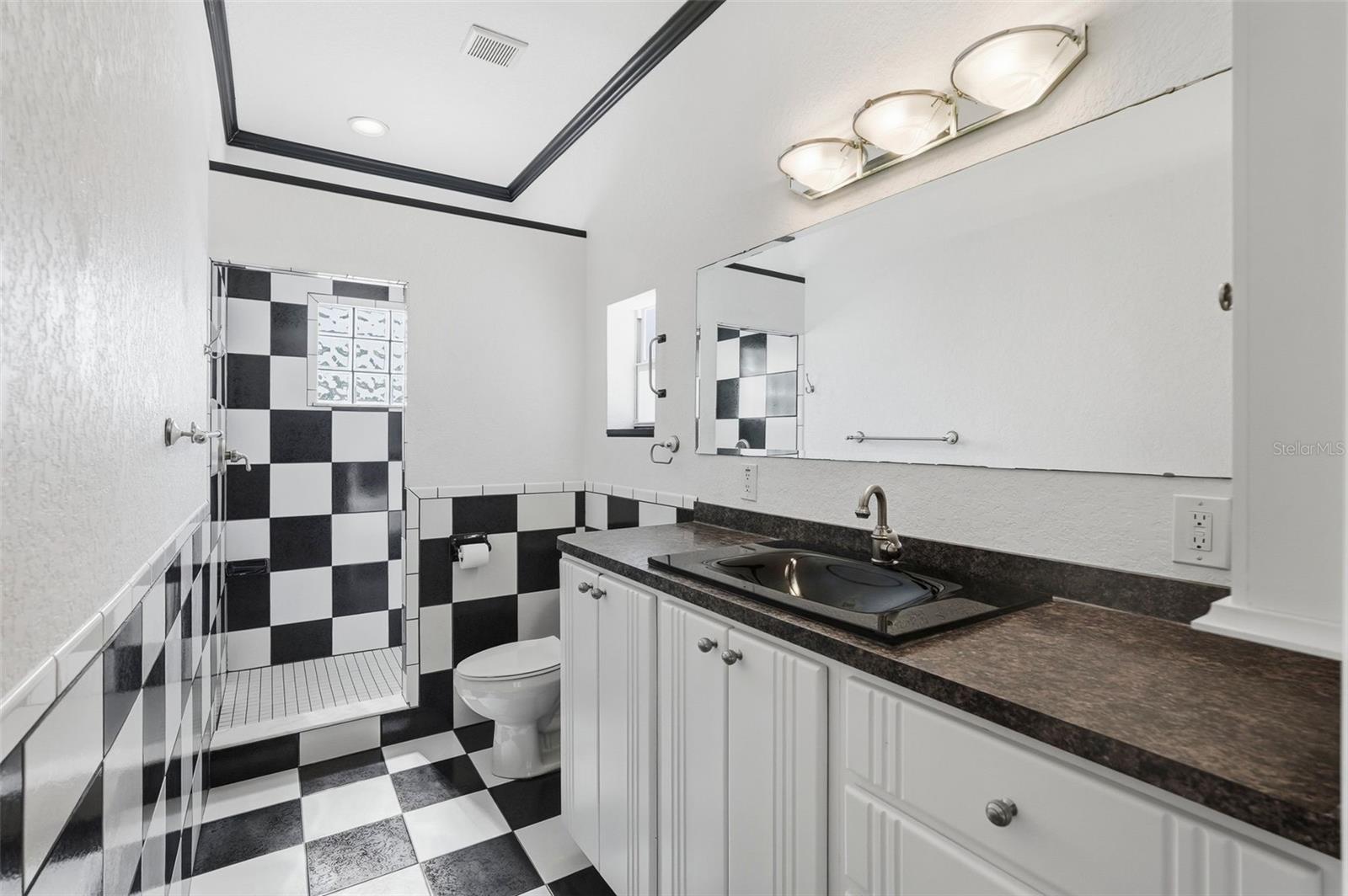 WESTGATE MANOR 1ST ADD - Residential