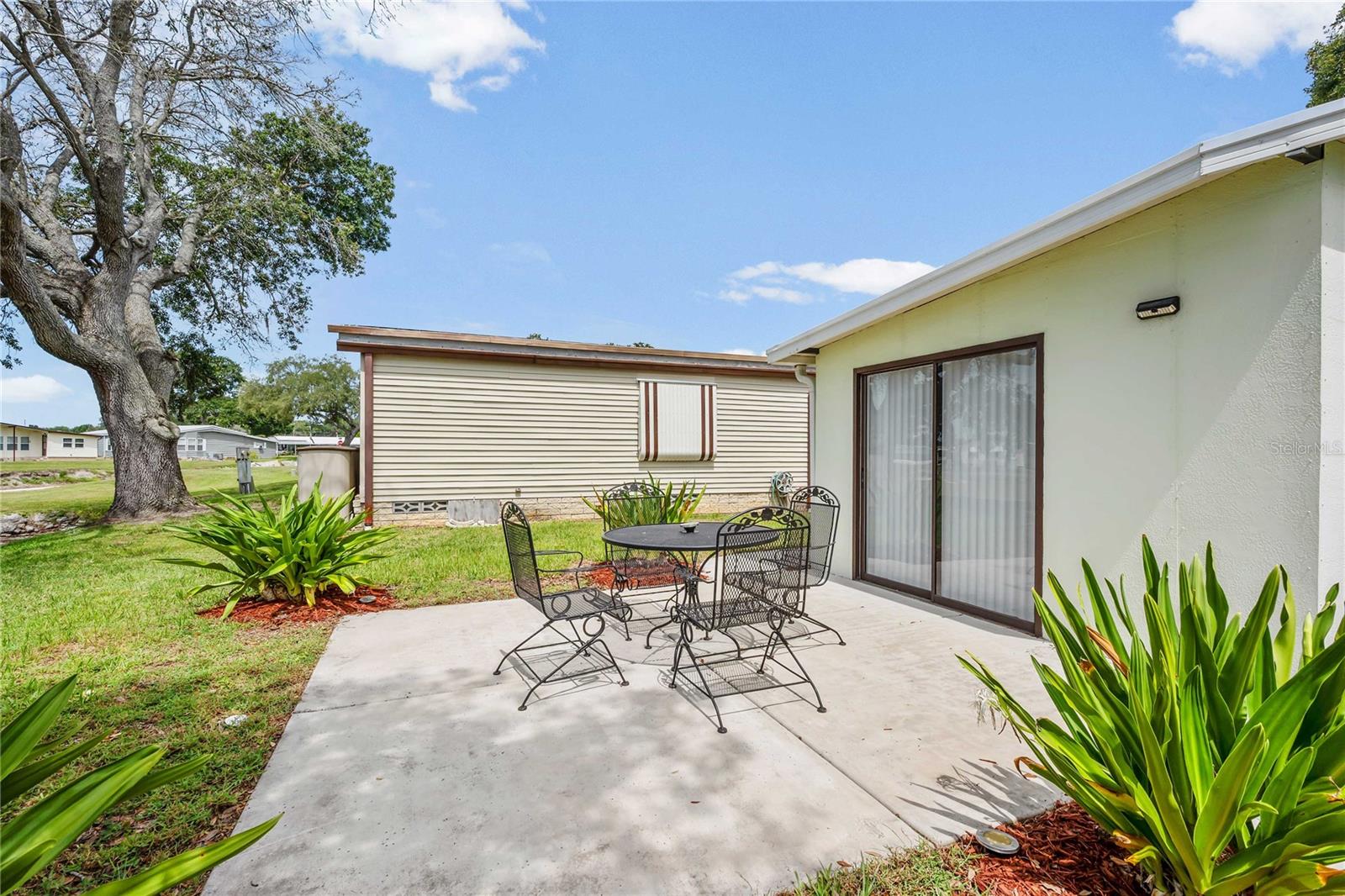 OAKS ROYAL - Residential