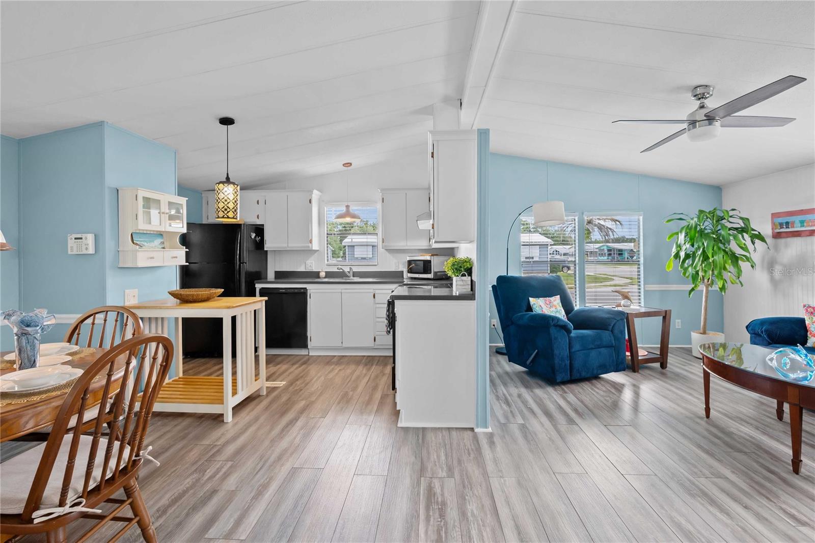 OAKS ROYAL - Residential