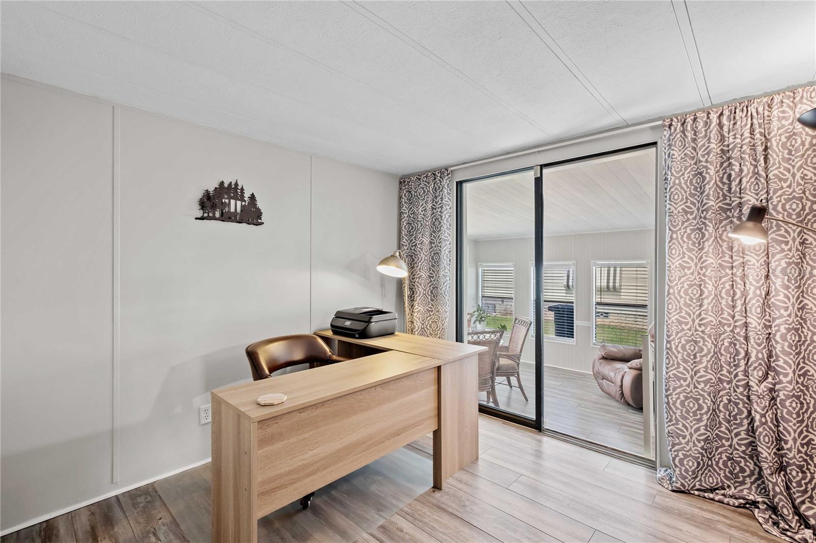 OAKS ROYAL - Residential