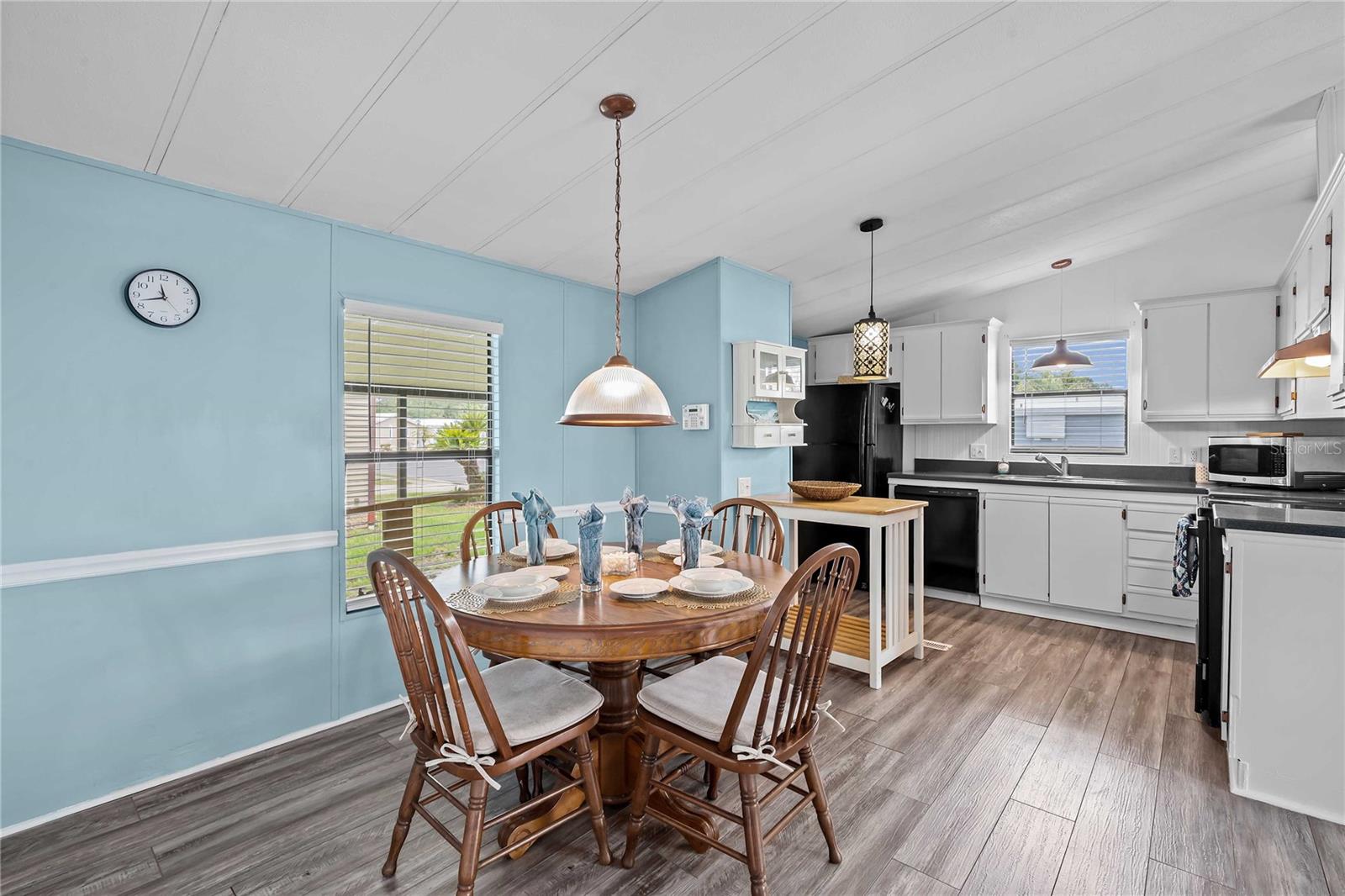 OAKS ROYAL - Residential