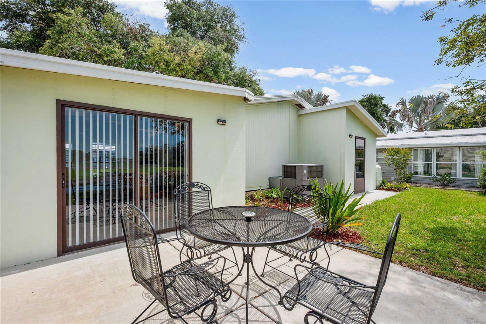 OAKS ROYAL - Residential