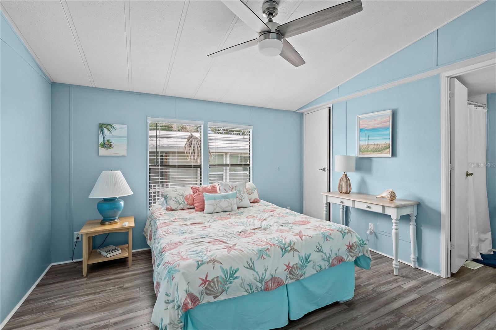 OAKS ROYAL - Residential