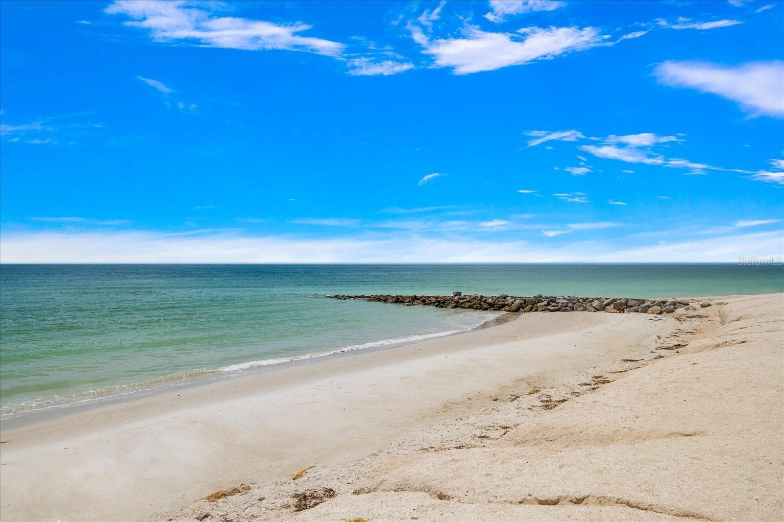 SUNSET BEACH - Land