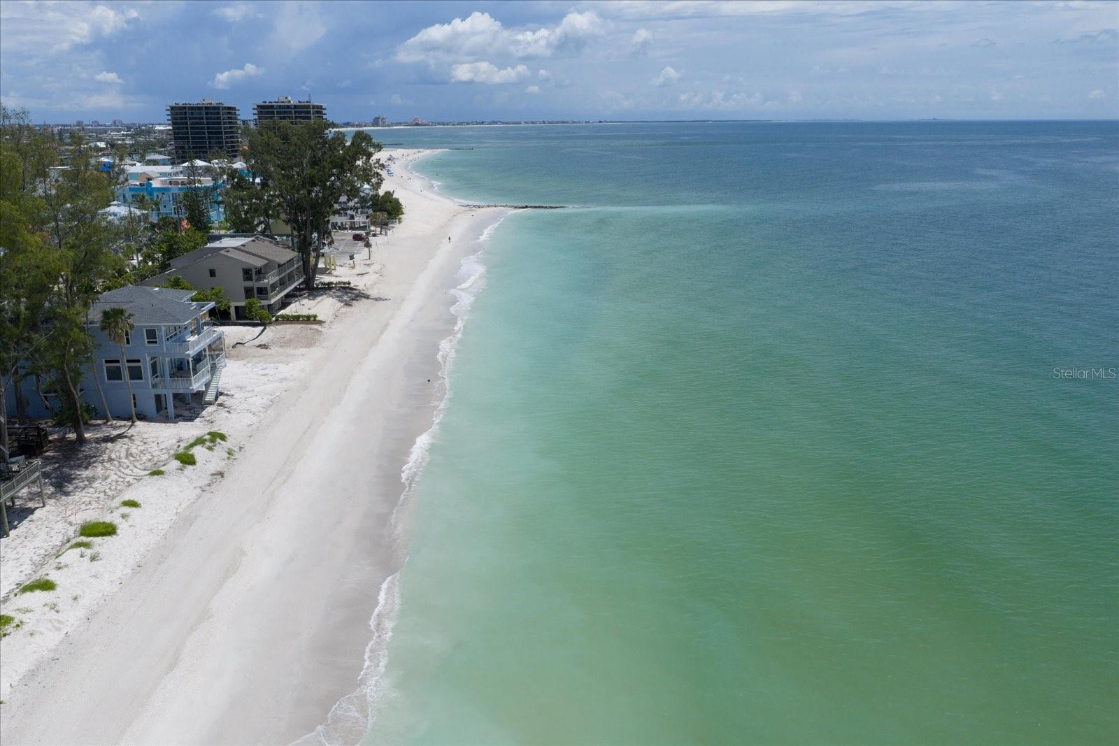 SUNSET BEACH - Land