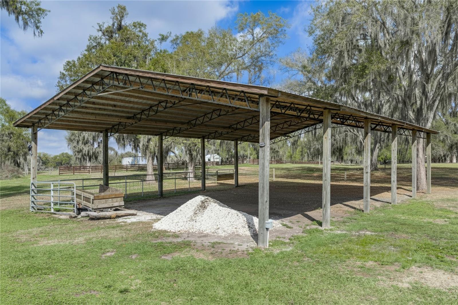ACREAGE - Residential
