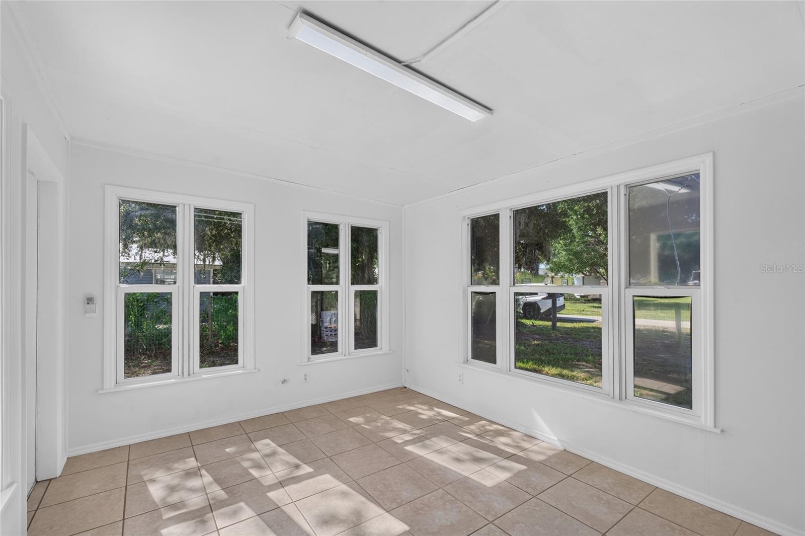 RIVERSIDE PARK - Residential