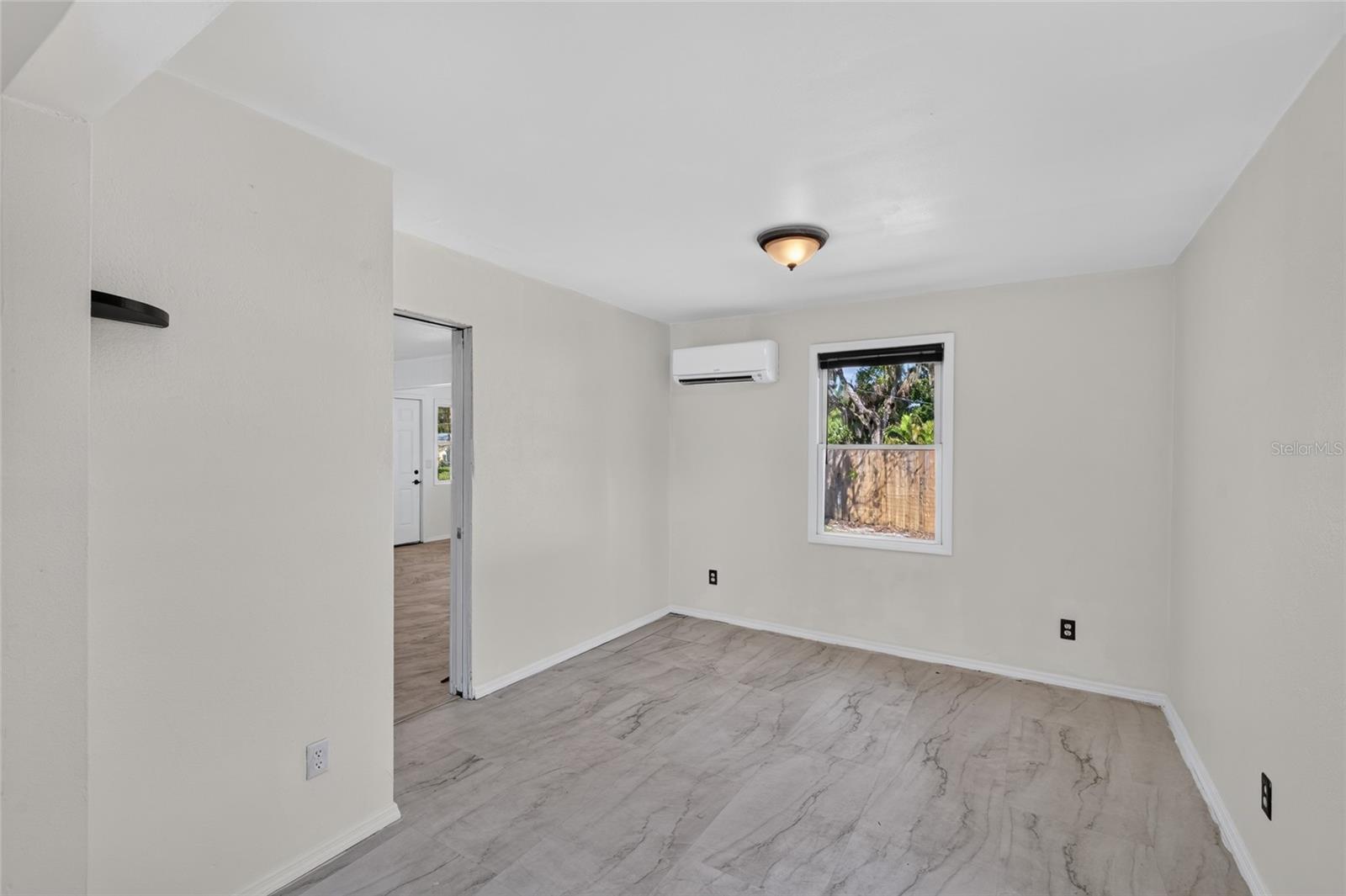 RIVERSIDE PARK - Residential
