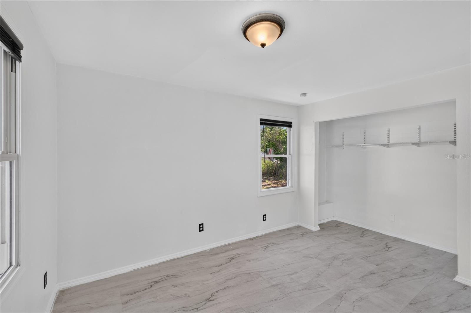 RIVERSIDE PARK - Residential