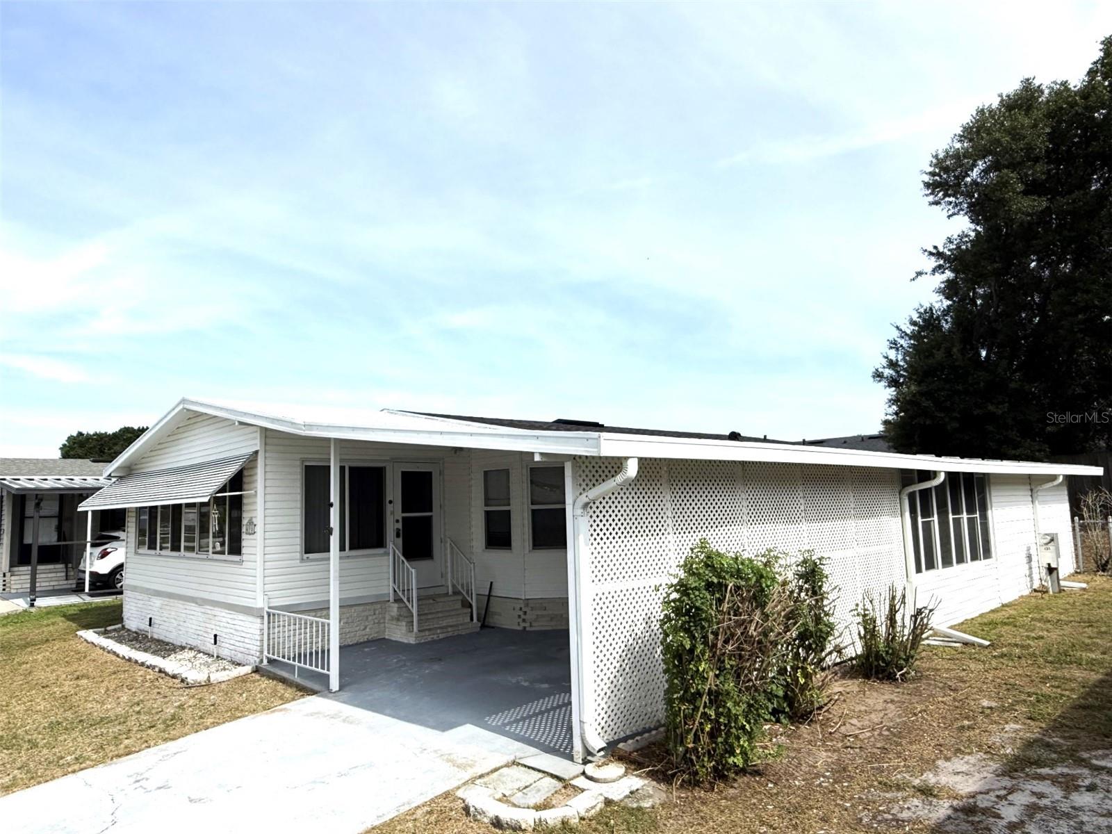 VILLAGE PARK - Residential