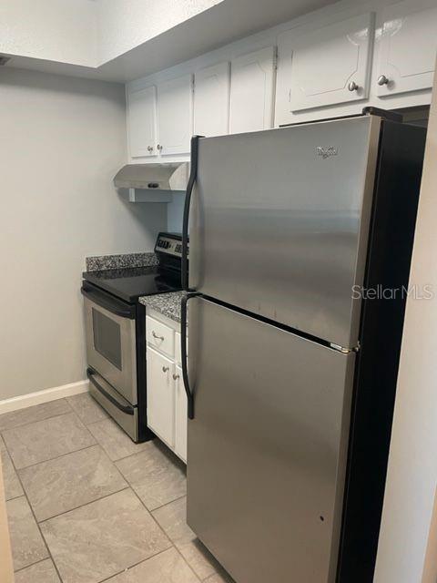 LAKE BELLEAIR SUB - Residential Lease