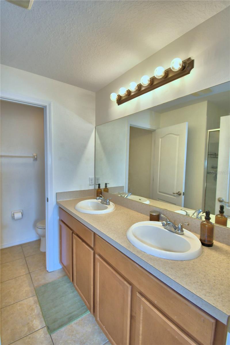 AUTUMNWOOD GROVE - Residential