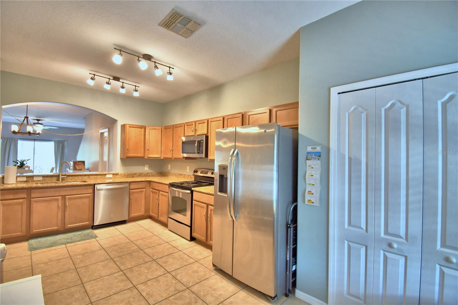 AUTUMNWOOD GROVE - Residential
