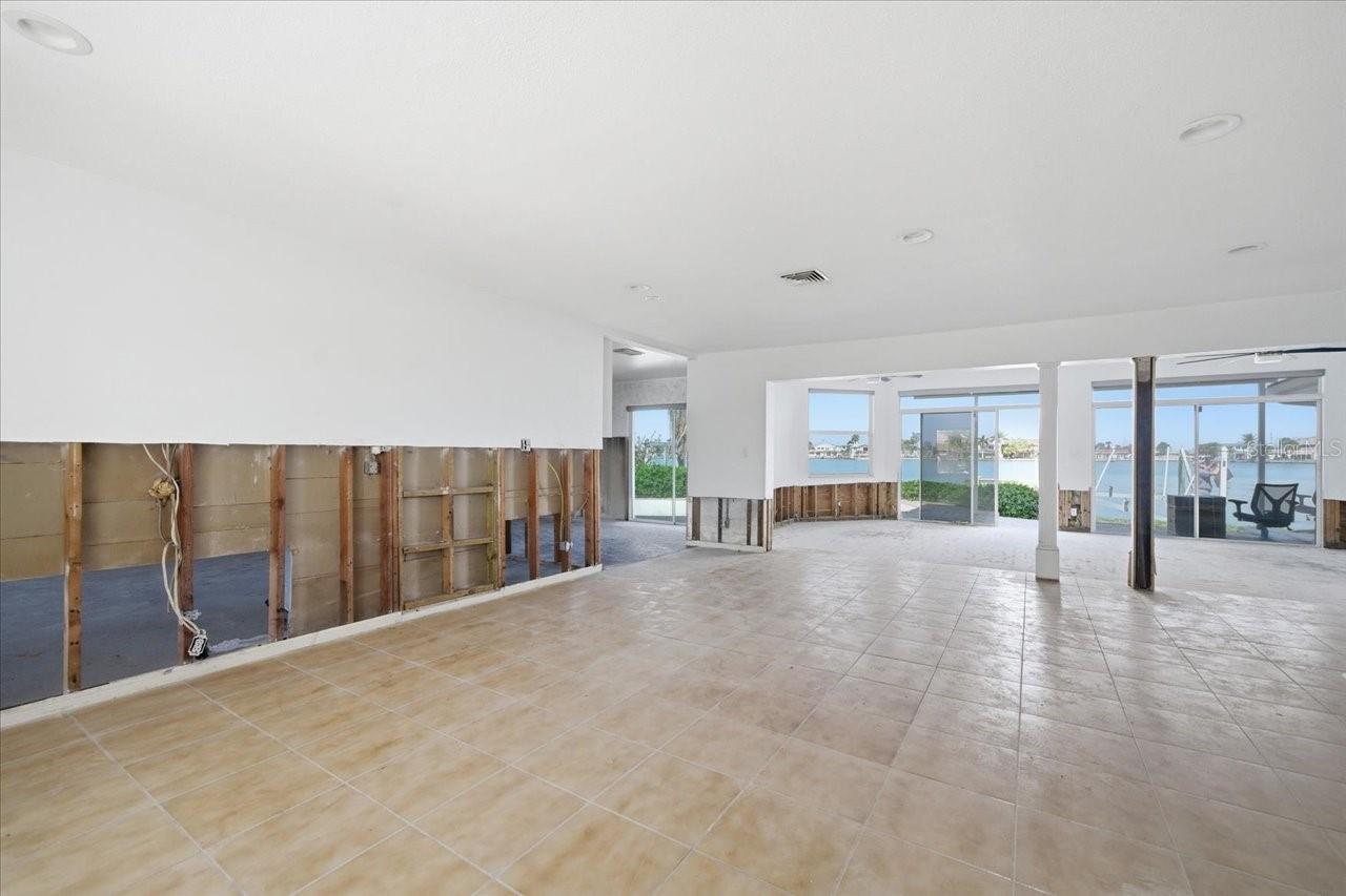 BRIGHTWATER BEACH ESTATES 1ST ADD - Residential