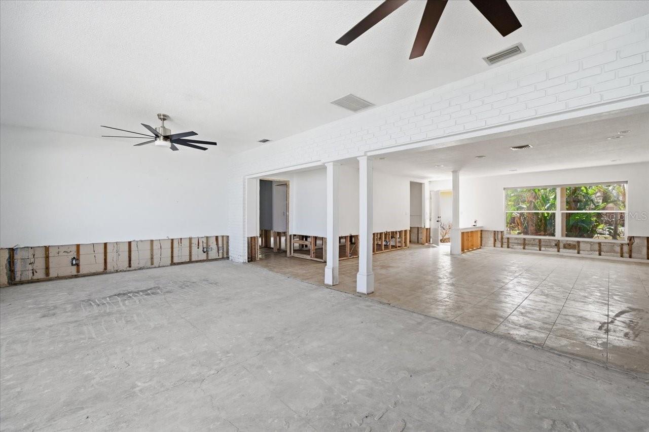 BRIGHTWATER BEACH ESTATES 1ST ADD - Residential