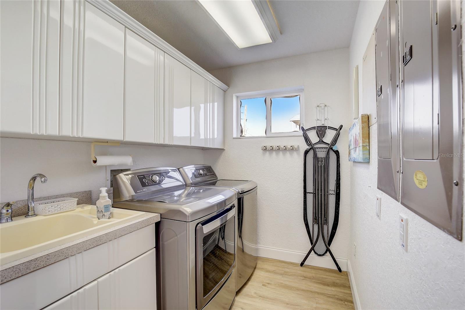 HUDSON BEACH ESTATES - Residential
